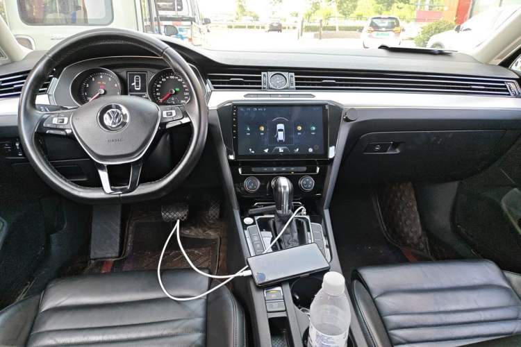 Used Volkswagen Magotan 2017 330TSI DSG Leading Model Center Console