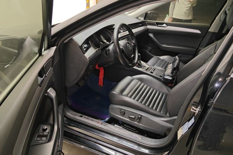 Used Volkswagen Magotan 2017 330TSI DSG Leading Model Driver Seat