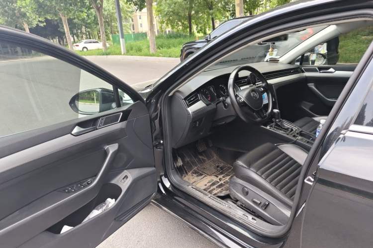 Used Volkswagen Magotan 2017 330TSI DSG Leading Model Driver Seat