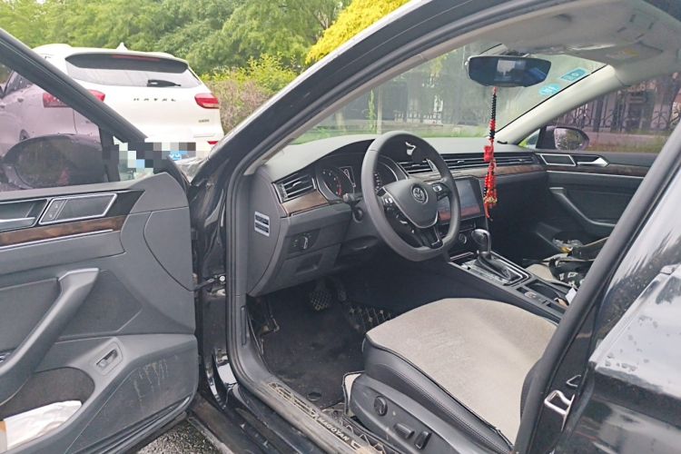 Used Volkswagen Magotan 2017 330TSI DSG Luxury Model Driver Seat