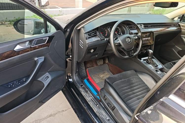 Used Volkswagen Magotan 2017 330TSI DSG Luxury Model Driver Seat