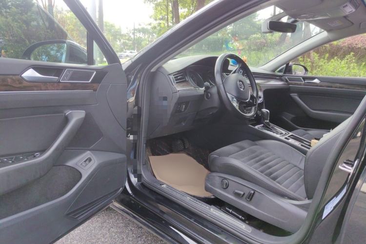 Used Volkswagen Magotan 2017 330TSI DSG Luxury Model Driver Seat