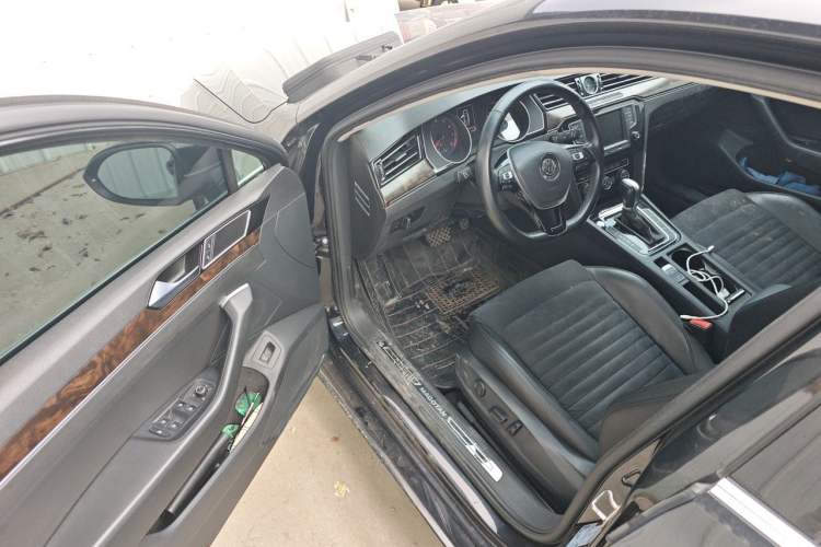 Used Volkswagen Magotan 2017 330TSI DSG Luxury Model Driver Seat