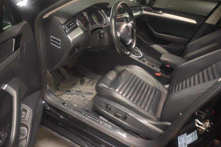Used Volkswagen Magotan 2017 330TSI DSG Leading Model Driver Seat