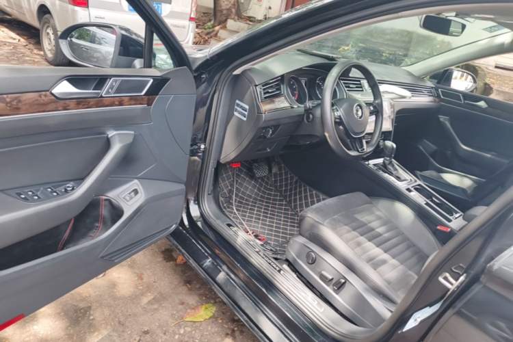 Used Volkswagen Magotan 2017 330TSI DSG Luxury Model Driver Seat