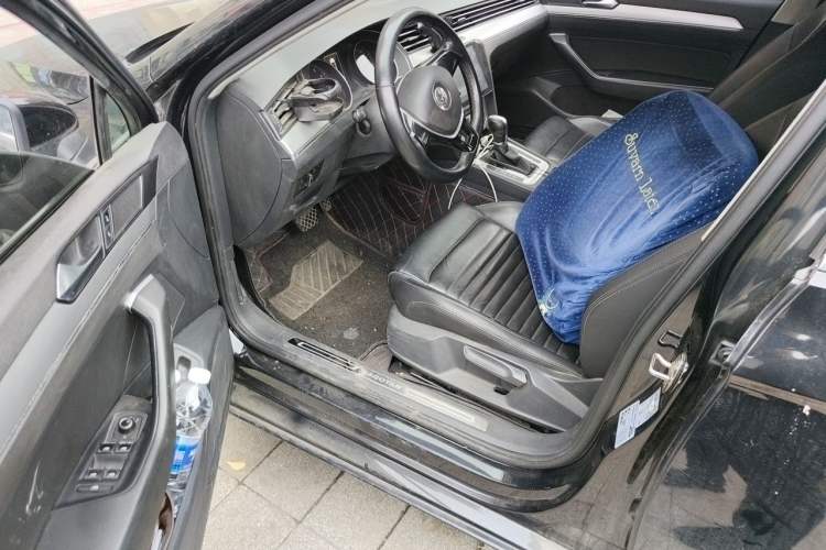 Used Volkswagen Magotan 2017 280TSI DSG Comfort Model Driver Seat