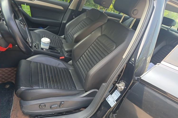 Used Volkswagen Magotan 2017 330TSI DSG Leading Model Driver Seat