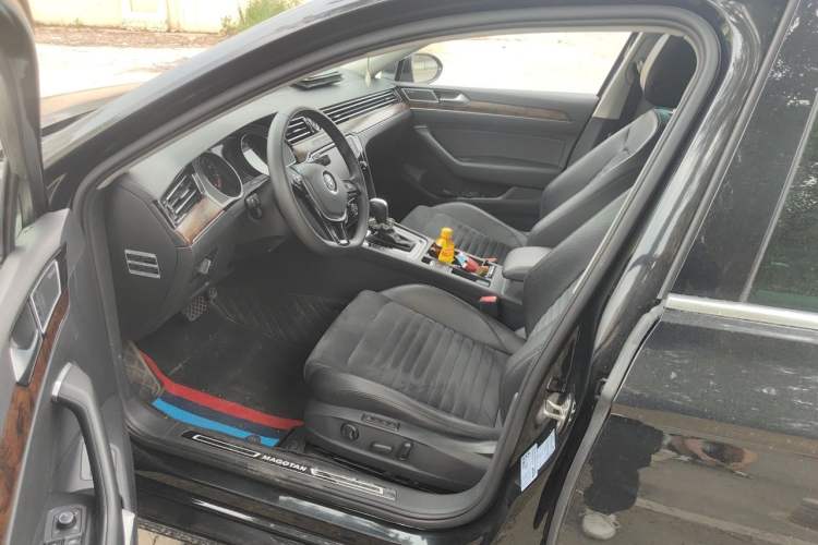 Used Volkswagen Magotan 2017 380TSI DSG Prestige Edition Driver Seat