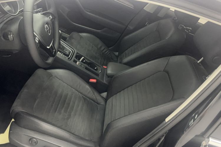 Used Volkswagen Magotan 2017 380TSI DSG Luxury Model Driver Seat
