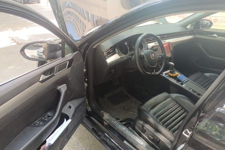 Used Volkswagen Magotan 2017 330TSI DSG Leading Model Driver Seat