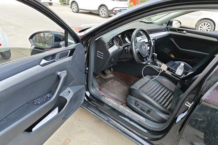 Used Volkswagen Magotan 2017 330TSI DSG Leading Model Driver Seat