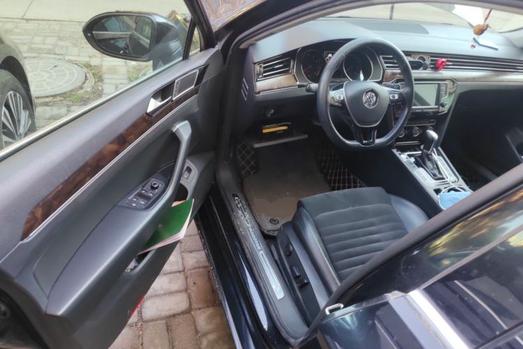 Used Volkswagen Magotan 2017 330TSI DSG Luxury Model Driver Seat