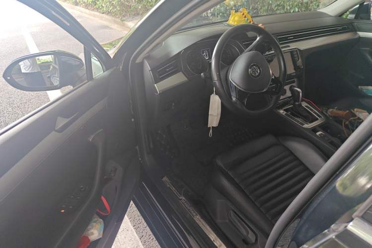 Used Volkswagen Magotan 2017 280TSI DSG Comfort Model Driver Seat