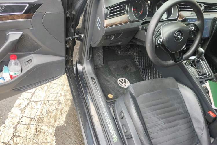 Used Volkswagen Magotan 2017 330TSI DSG Luxury Model Driver Seat