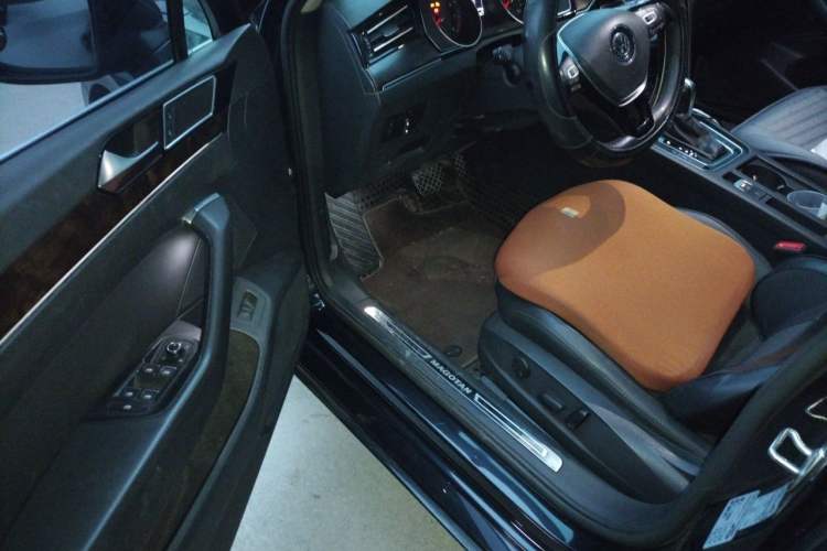 Used Volkswagen Magotan 2017 330TSI DSG Luxury Model Driver Seat