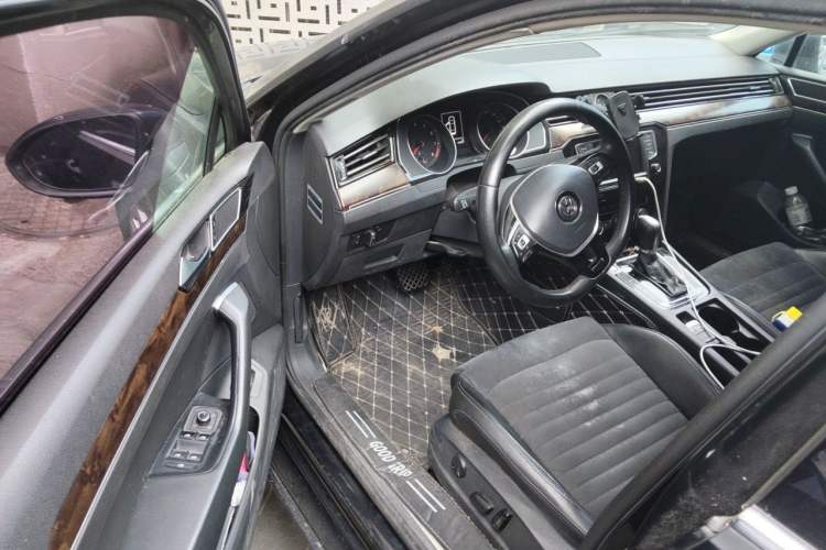Used Volkswagen Magotan 2017 330TSI DSG Luxury Model Driver Seat