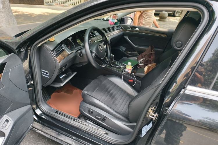 Used Volkswagen Magotan 2017 330TSI DSG Luxury Model Driver Seat