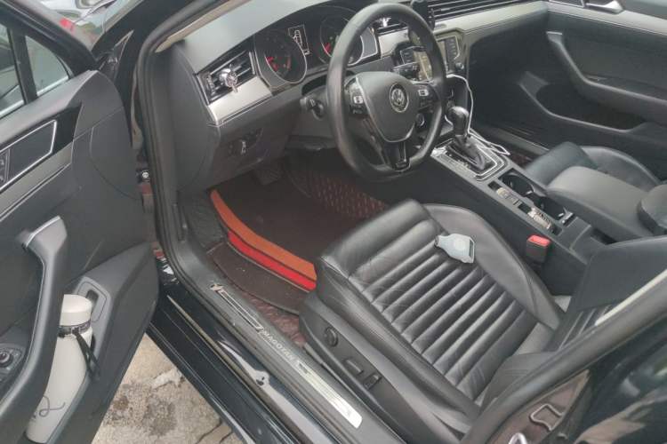 Used Volkswagen Magotan 2017 280TSI DSG Leading Edition Driver Seat