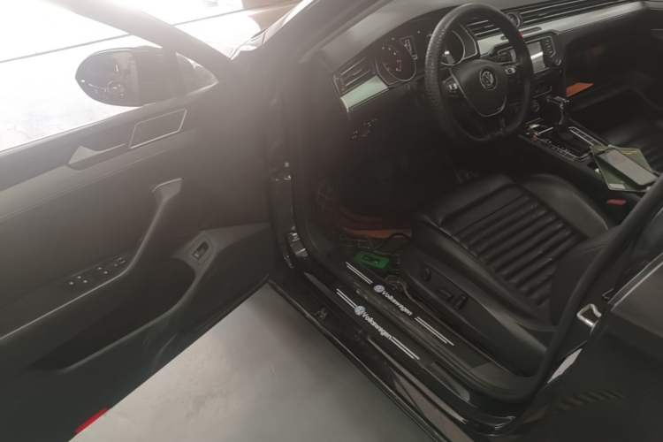 Used Volkswagen Magotan 2017 330TSI DSG Leading Model Driver Seat