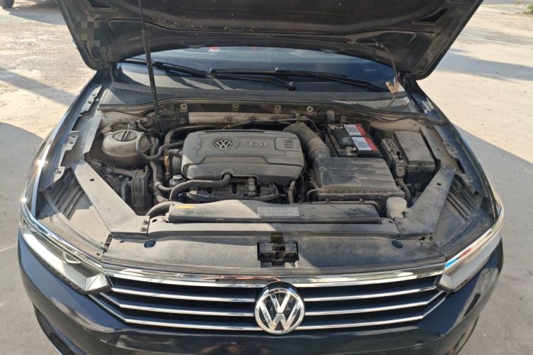 Used Volkswagen Magotan 2017 380TSI DSG Luxury Model Engine Bay