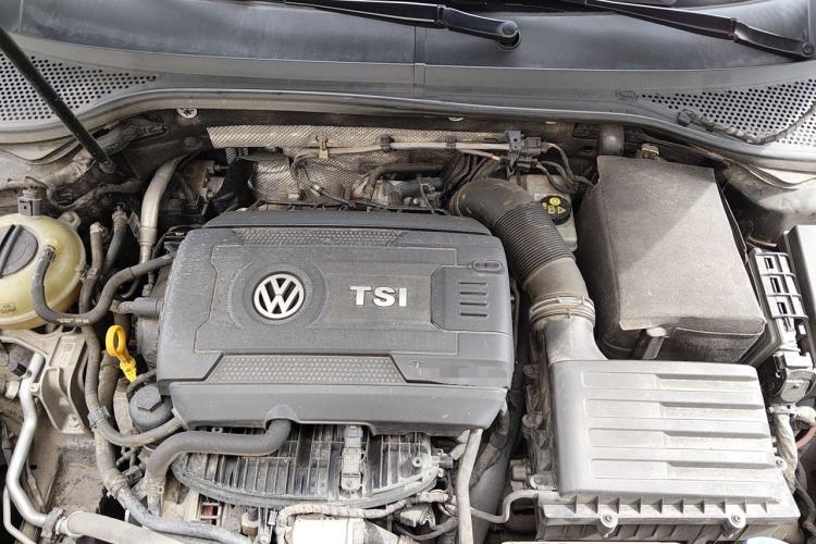 Used Volkswagen Magotan 2017 330TSI DSG Leading Model Engine Bay