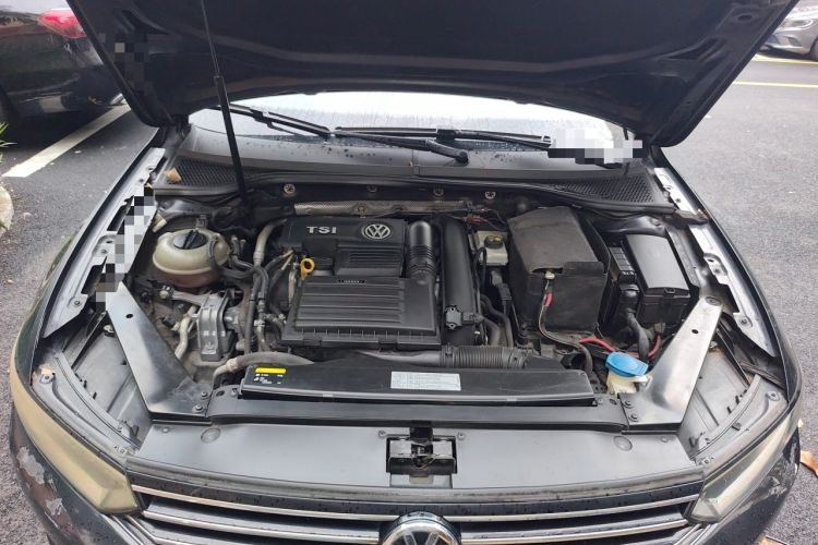 Used Volkswagen Magotan 2017 280TSI DSG Comfort Model Engine Bay