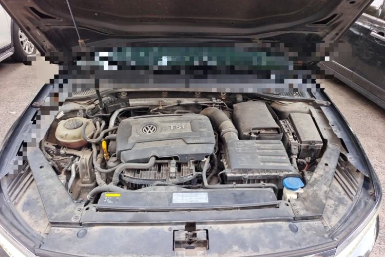 Used Volkswagen Magotan 2017 330TSI DSG Luxury Model Engine Bay