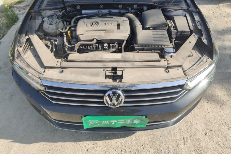 Used Volkswagen Magotan 2017 330TSI DSG Luxury Model Engine Bay