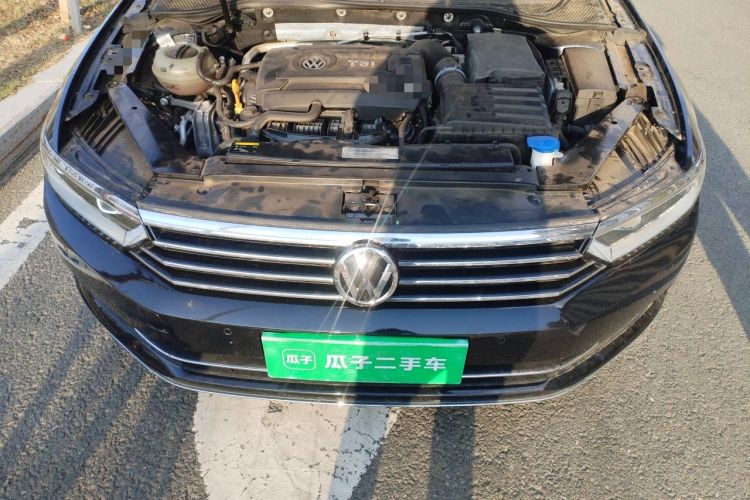 Used Volkswagen Magotan 2017 330TSI DSG Luxury Model Engine Bay