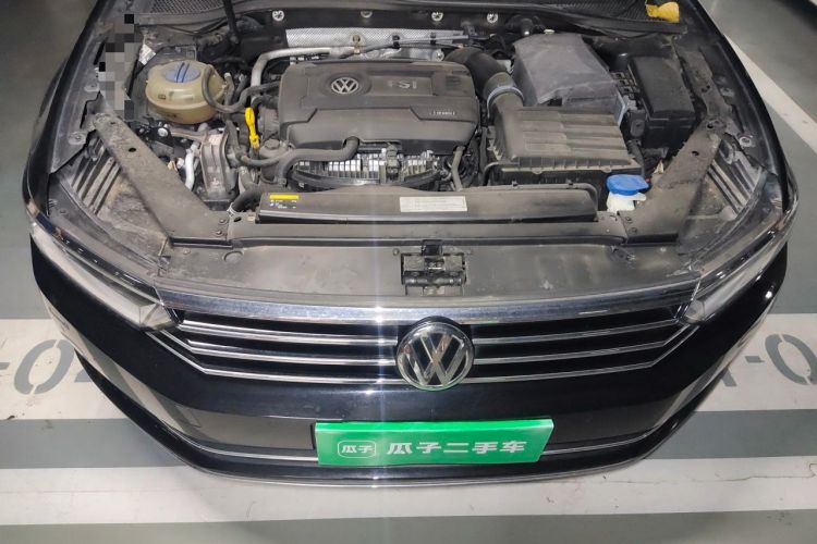 Used Volkswagen Magotan 2017 330TSI DSG Luxury Model Engine Bay