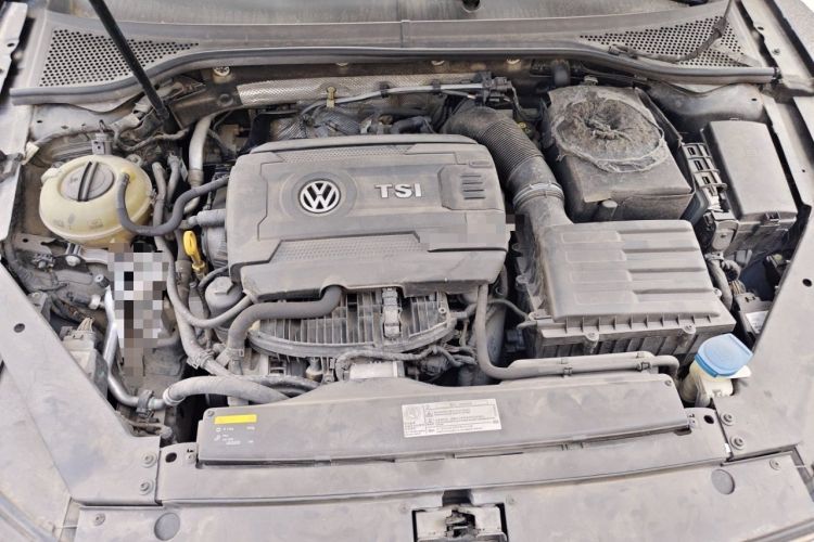 Used Volkswagen Magotan 2017 330TSI DSG Luxury Model Engine Bay