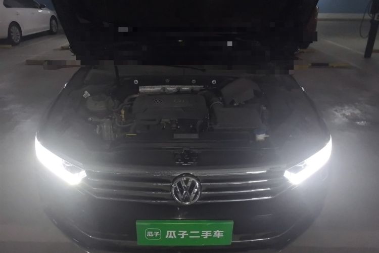 Used Volkswagen Magotan 2017 330TSI DSG Luxury Model Engine Bay