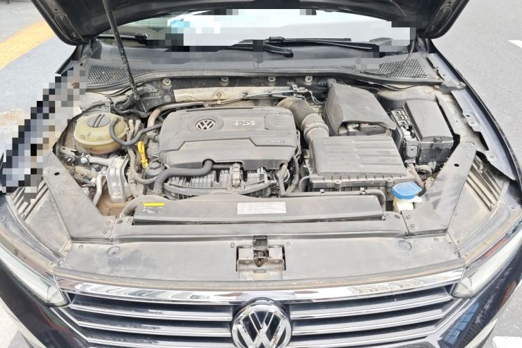 Used Volkswagen Magotan 2017 330TSI DSG Luxury Model Engine Bay