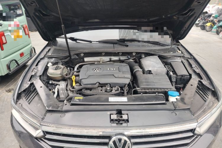 Used Volkswagen Magotan 2017 380TSI DSG Luxury Model Engine Bay
