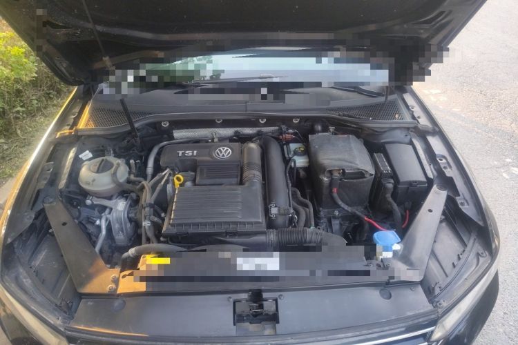 Used Volkswagen Magotan 2017 280TSI DSG Comfort Model Engine Bay