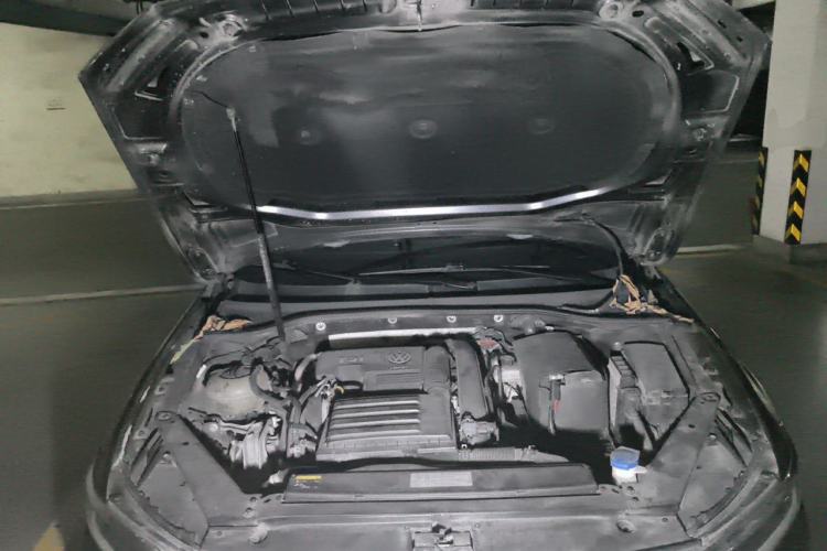 Used Volkswagen Magotan 2017 280TSI DSG Leading Edition Engine Bay