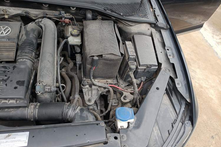 Used Volkswagen Magotan 2017 280TSI DSG Comfort Model Engine Bay Left