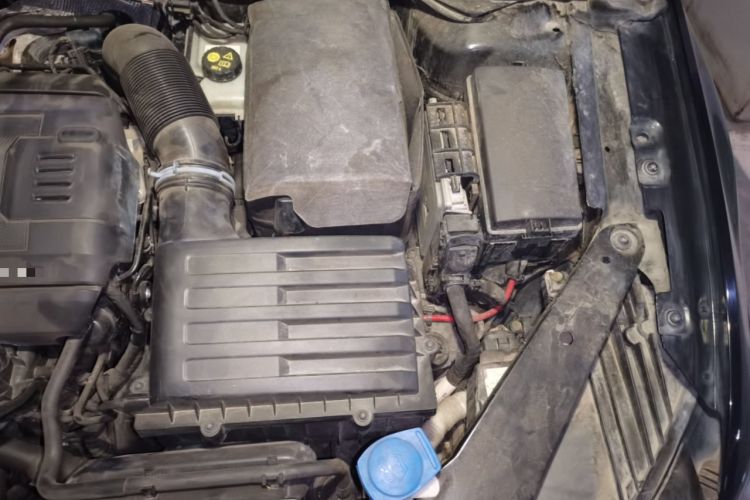 Used Volkswagen Magotan 2017 330TSI DSG Luxury Model Engine Bay Left