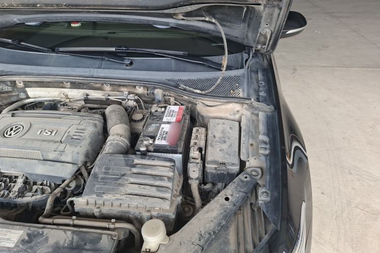 Used Volkswagen Magotan 2017 380TSI DSG Luxury Model Engine Bay Left