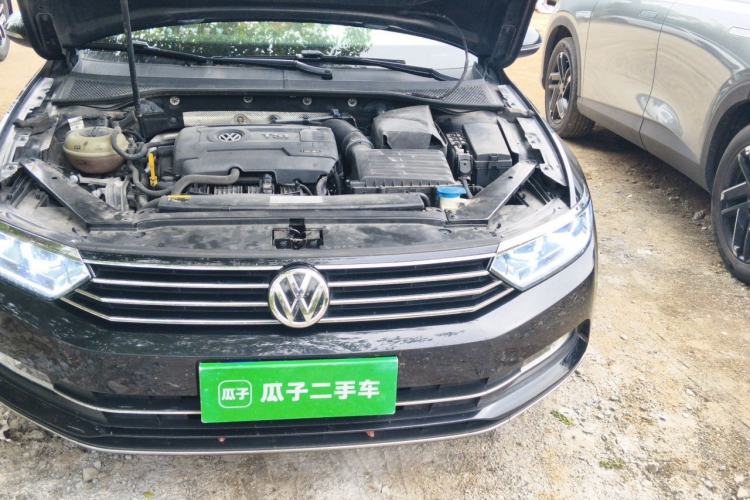 Used Volkswagen Magotan 2017 330TSI DSG Leading Model Engine Bay Left