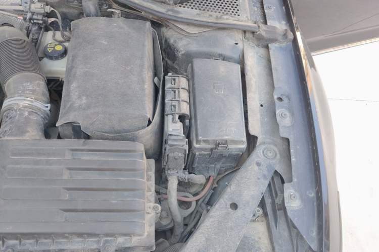 Used Volkswagen Magotan 2017 330TSI DSG Leading Model Engine Bay Left