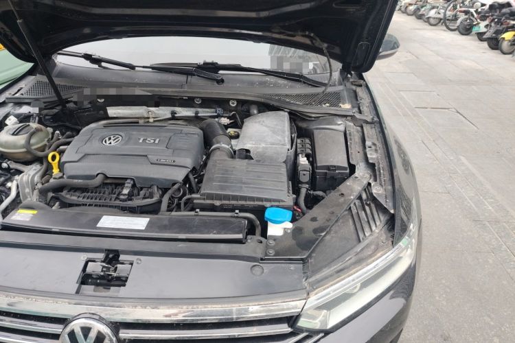 Used Volkswagen Magotan 2017 380TSI DSG Luxury Model Engine Bay Left