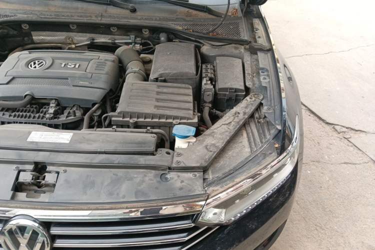 Used Volkswagen Magotan 2017 380TSI DSG Luxury Model Engine Bay Left