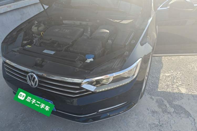 Used Volkswagen Magotan 2017 330TSI DSG Luxury Model Engine Bay Left