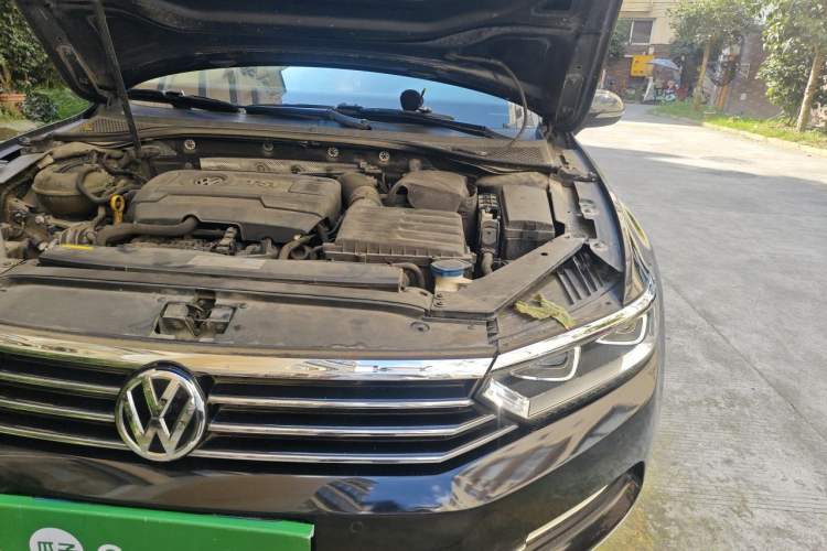 Used Volkswagen Magotan 2017 380TSI DSG Luxury Model Engine Bay Left