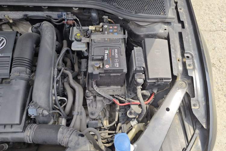 Used Volkswagen Magotan 2017 280TSI DSG Comfort Model Engine Bay Left