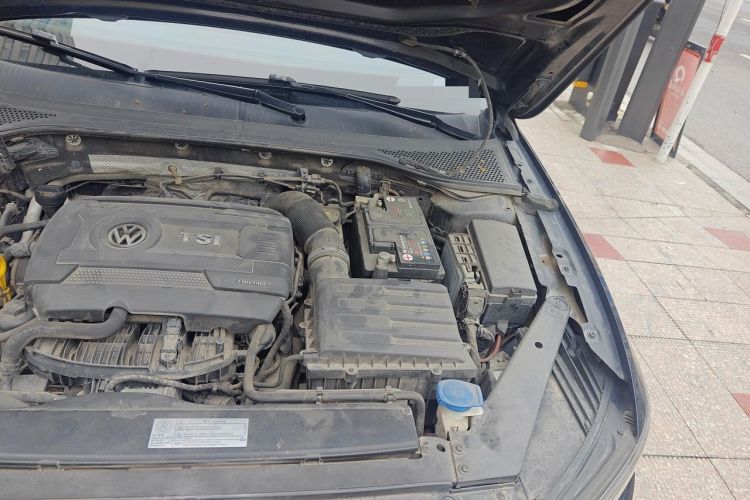 Used Volkswagen Magotan 2017 330TSI DSG Luxury Model Engine Bay Left