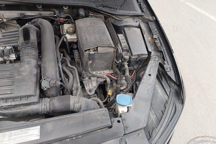 Used Volkswagen Magotan 2017 280TSI DSG Leading Edition Engine Bay Left
