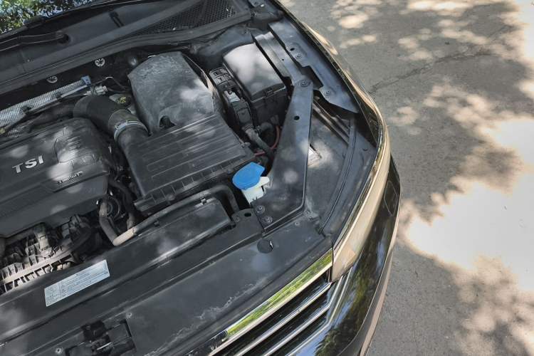 Used Volkswagen Magotan 2017 380TSI DSG Flagship Edition Engine Bay Left