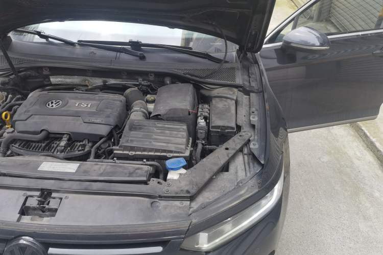 Used Volkswagen Magotan 2017 330TSI DSG Leading Model Engine Bay Left